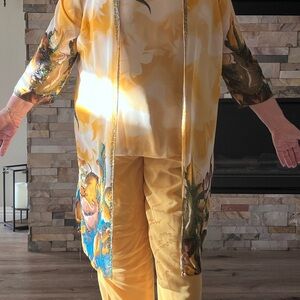 Kimono Three piece Set. Women XL.An array of teal beads on trim.100% polyester.